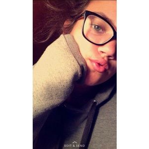 Meet your Posher, Brianna